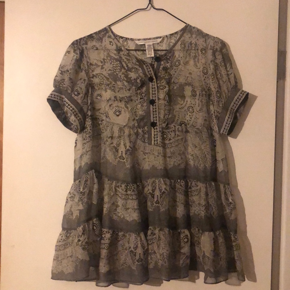Woman’s Diane von FURSTENBERG SILK BLOUSE